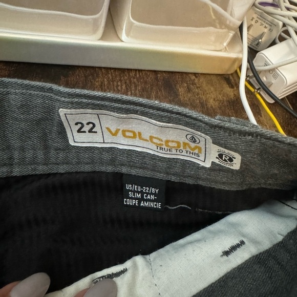 2 pairs boys Volcom shorts. Size 22 - Picture 3 of 6